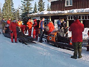 Litt kaos f�r de kommer seg ut til postene sine.