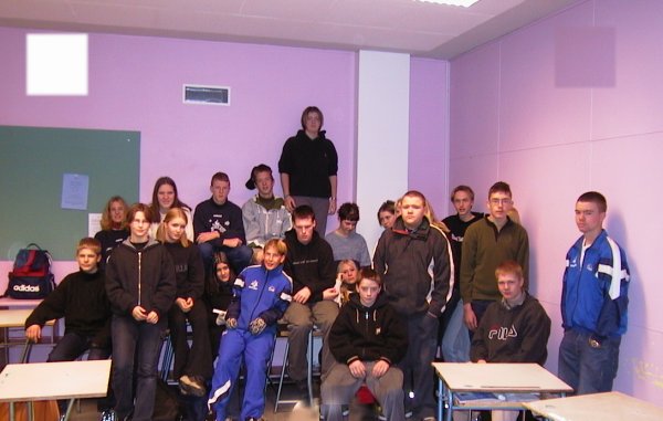 B-klassen ved �mot ungdomsskole, 1997-2000.