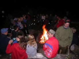 P� kvelden var det, mat, b�l og hygge!