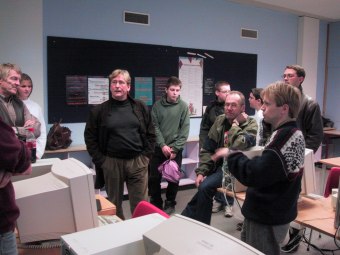 Her er vi p� datarommet!